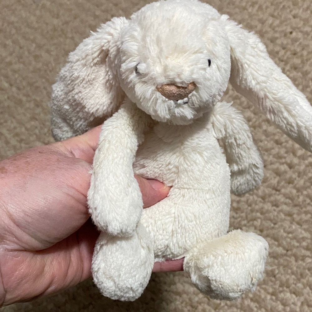 Jellycat bashful cream bunny small plush toy for baby to all ages NWOT ¥